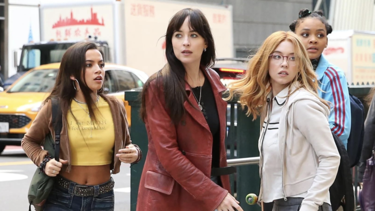 Isabela Merced, Dakota Johnson, Sydney Sweeney and Celeste O'Connor dalam Madame Web. (Sony Pictures/Marvel)
